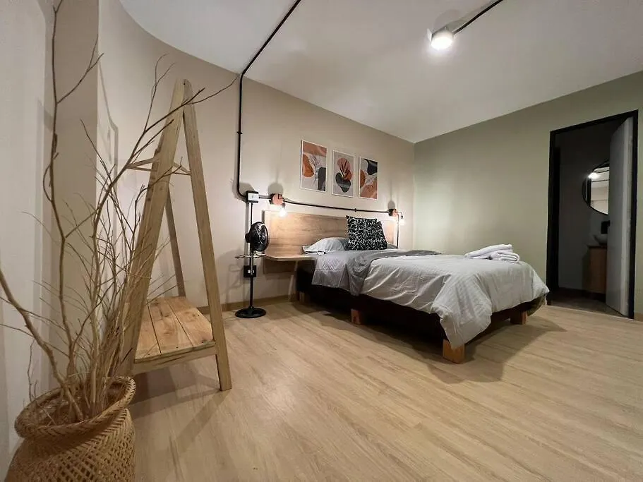 Apartamento En Planta Baja Cerca A Laureles Nid103 By Roots Rentals Medellin Colombia